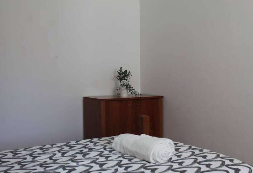 פנסיון Room In Apartment   Twin Room 2 In Sintra Massamá Next To Train Station