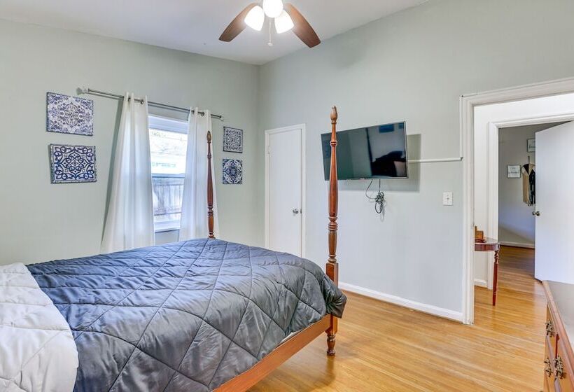 Pet Friendly Birmingham Cottage W/ Private Hot Tub