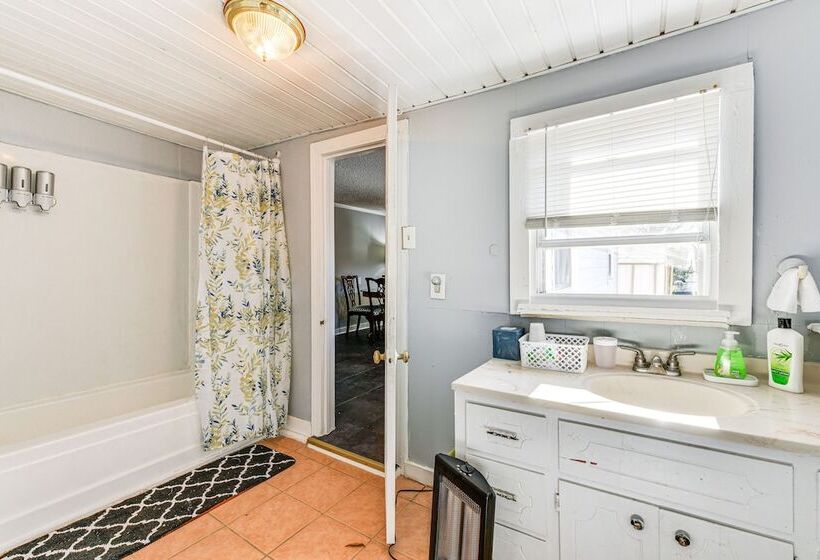 Pet Friendly North Carolina Abode   Deck & Hot Tub