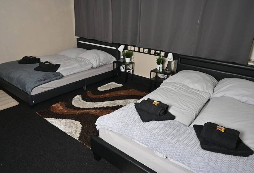 Pott Hostel   Zimmervermietung