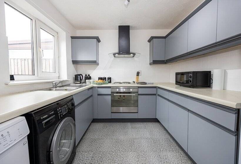 レジデンス Captivating 3 Bed House In Blackburn