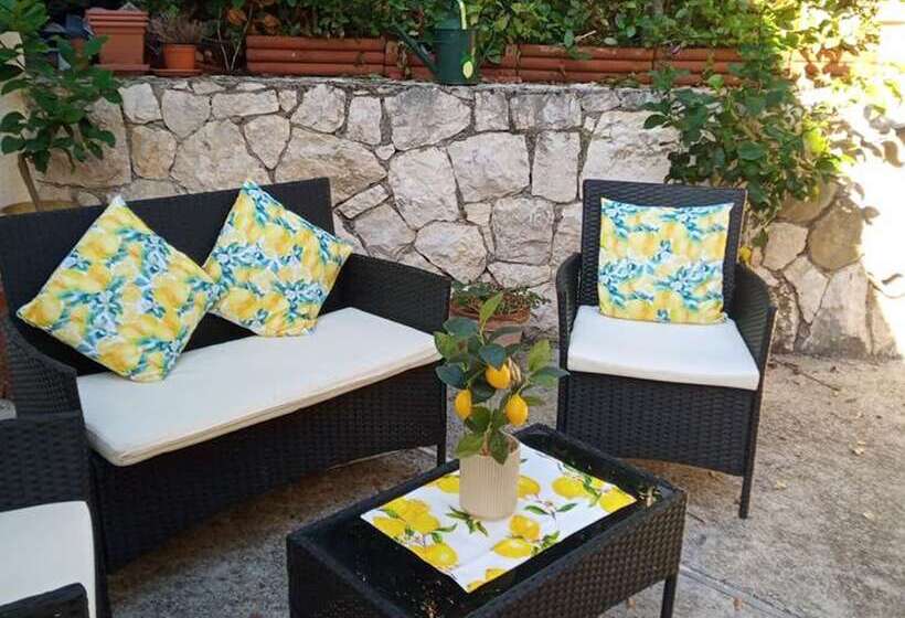 إقامة Stunning 3 Bed House In Gallinaro, Aircon And Pool