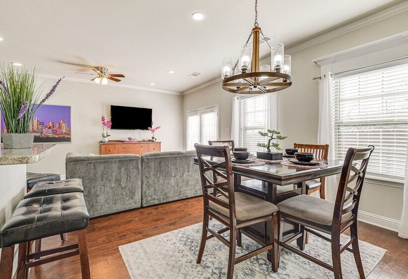 Spacious Grand Prairie Home W/ Fenced Yard + Patio