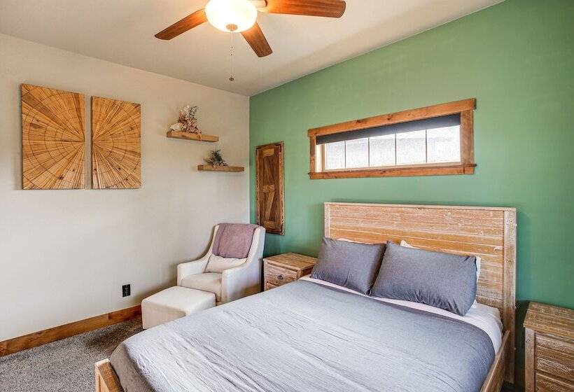 Spacious Priest River Retreat: 35 Mi To Schweitzer