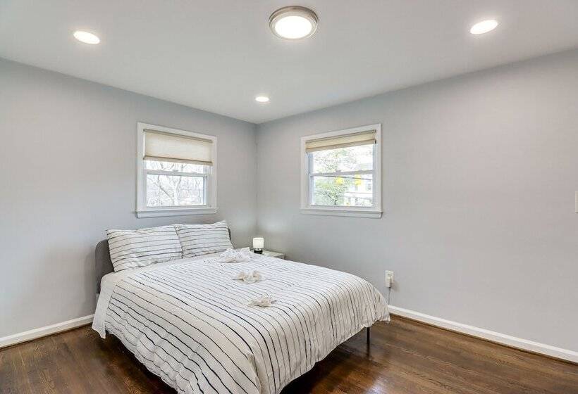 Updated Home W/ Yard ~ 4 Mi To Old Town Alexandria