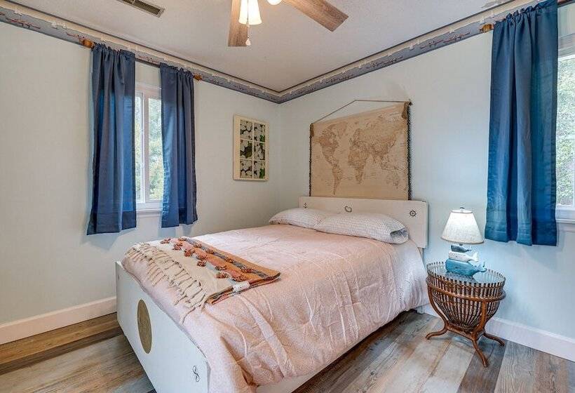 Wilmington Getaway Near Carolina Beach Boardwalk!
