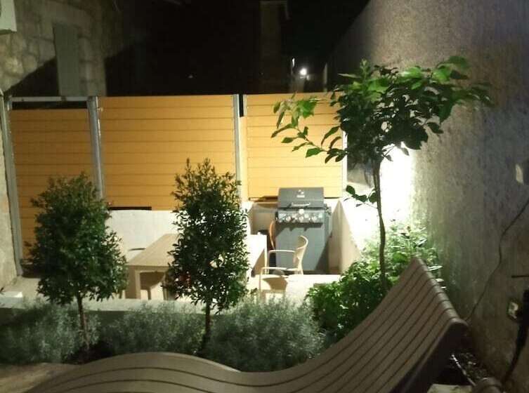 Zephyros Villas   Agios Nikitas