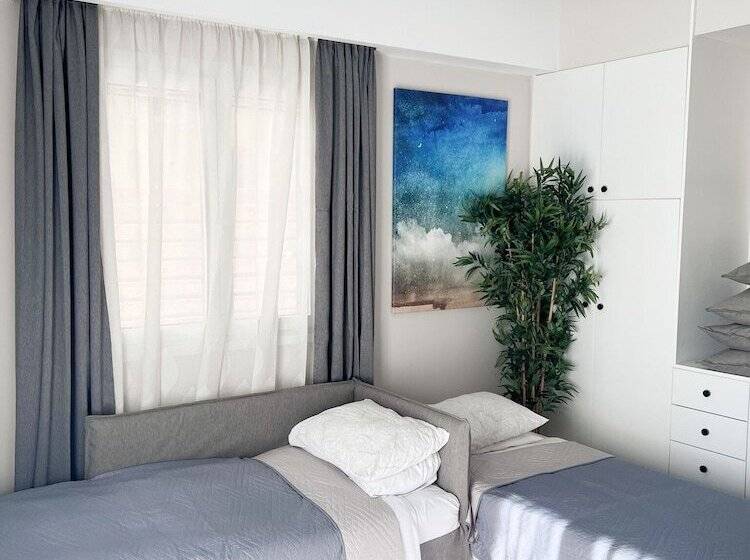 Captain S Seafront Apartments