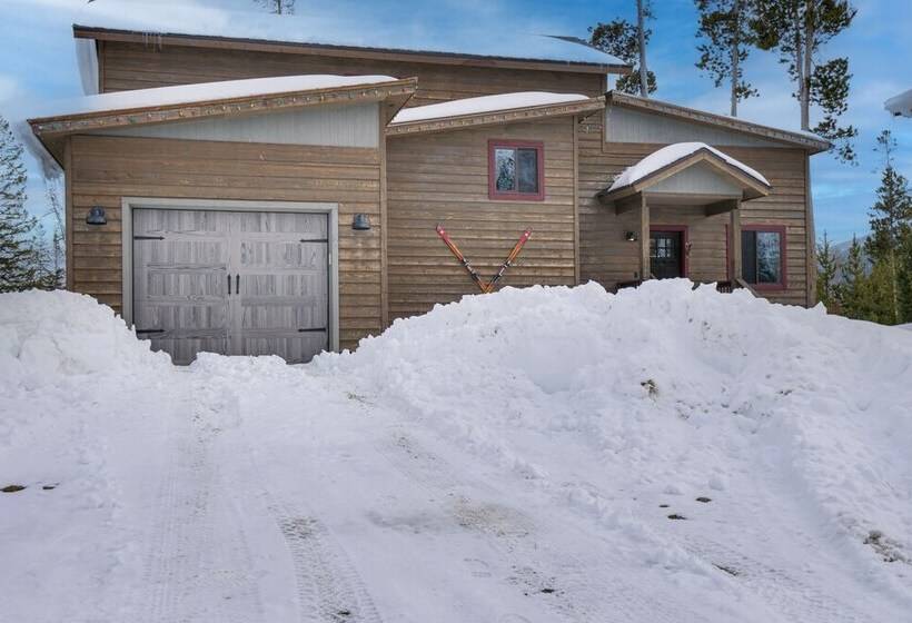 Hike + Ski: Grand Lake Cabin W/ Mtn View Deck