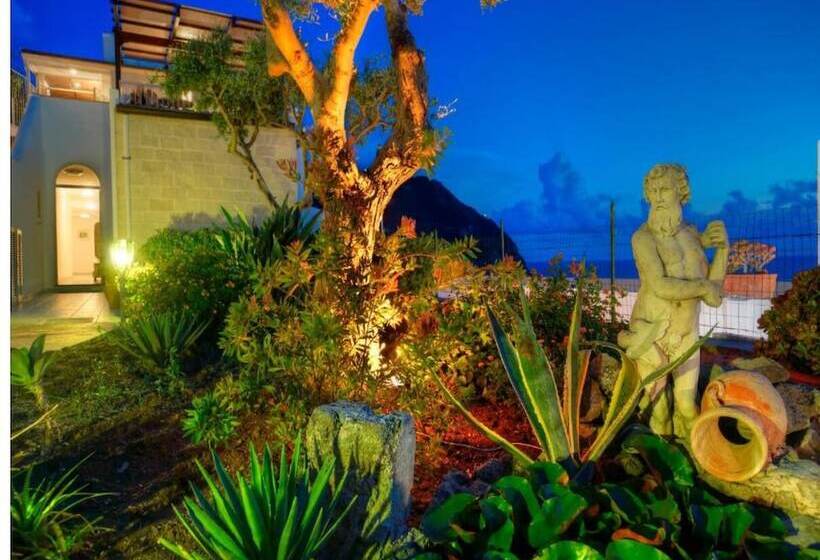 펜션 Room In B&b   Standard Double Or Twin Room In Ischia For 2 People