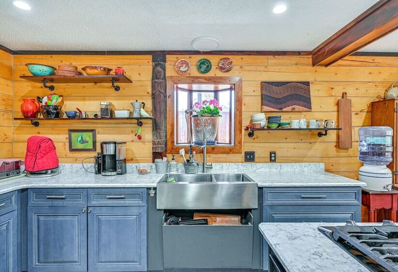 Unique Canyon Cabin: Arkansas River Access & Views