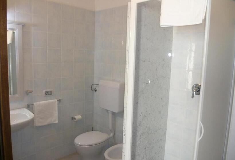 فندق Albergo Residenziale La Corte