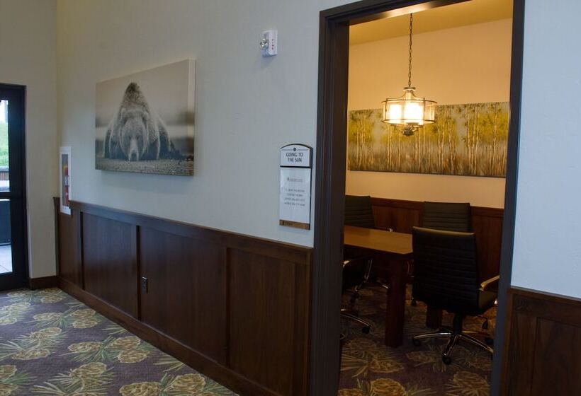 בית מלון כפרי Cedar Creek Lodge & Conference Center