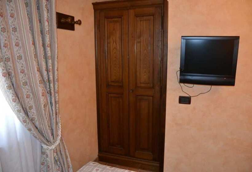 호텔 La Piazzetta Rooms & Breakfast