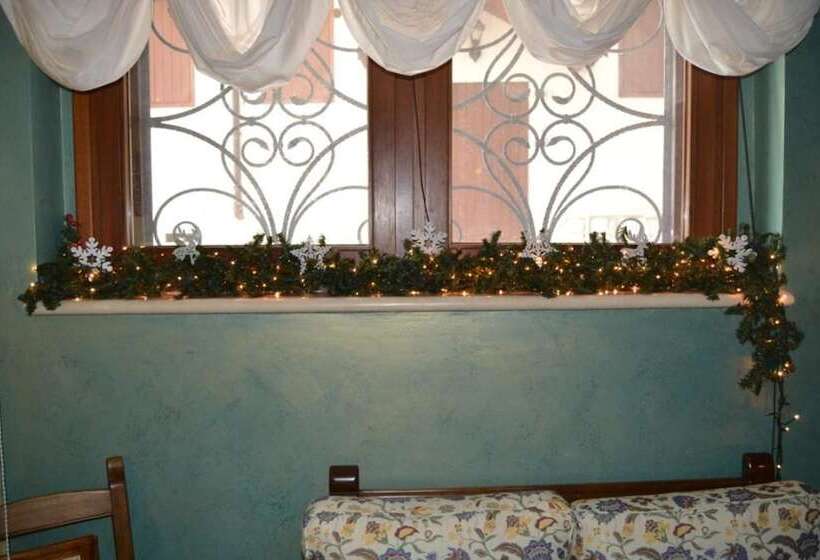 호텔 La Piazzetta Rooms & Breakfast