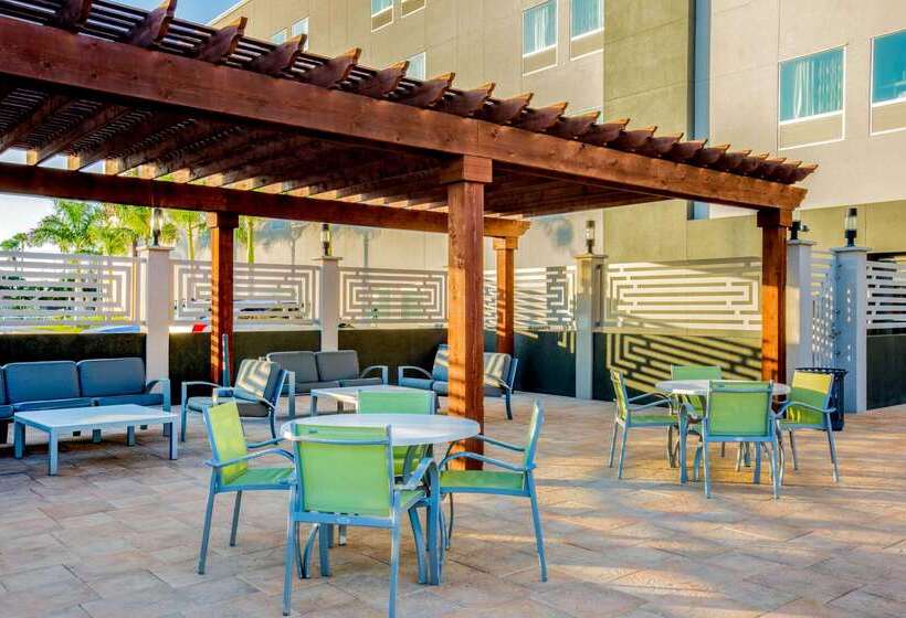 هتل La Quinta By Wyndham Mcallen Convention Center