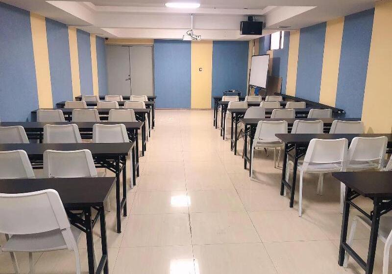 Отель Hanting  Nanjing Xinjiekou Huaqiao Road