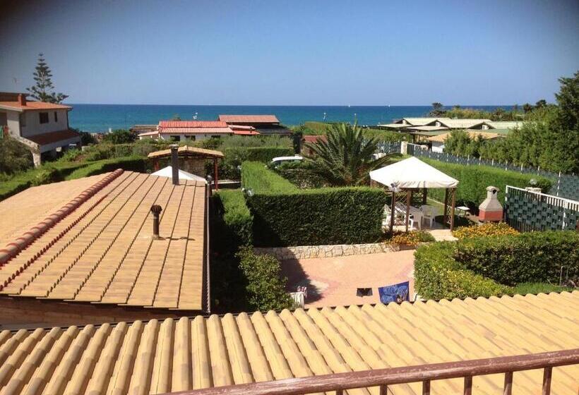 هتل Perla Del Mare Affittacamere