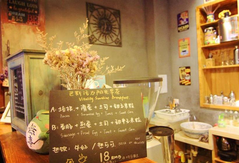 בית מלון כפרי Buzz Lightyear Youth Hostel