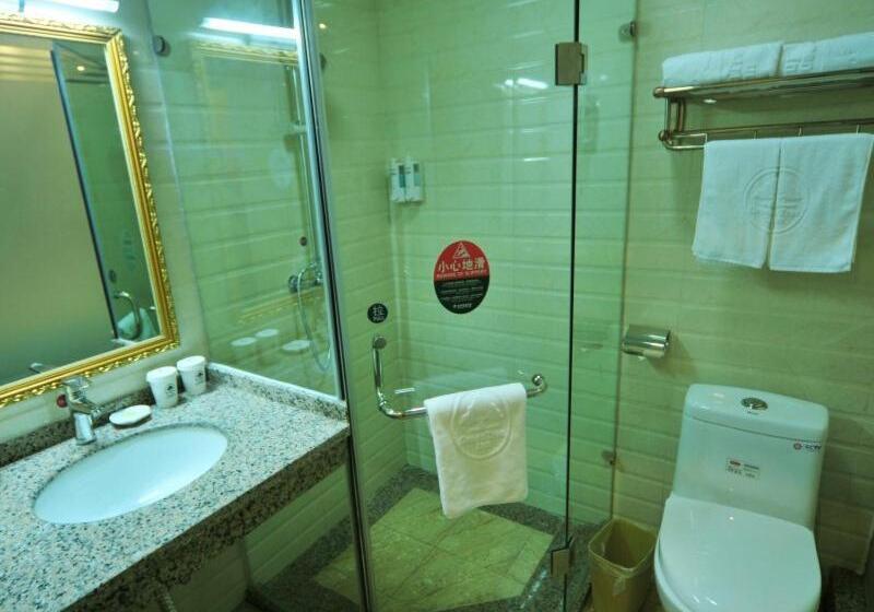 Отель Greentree Inn Yunnan Kunming Chenggong University City Shilin Street Express