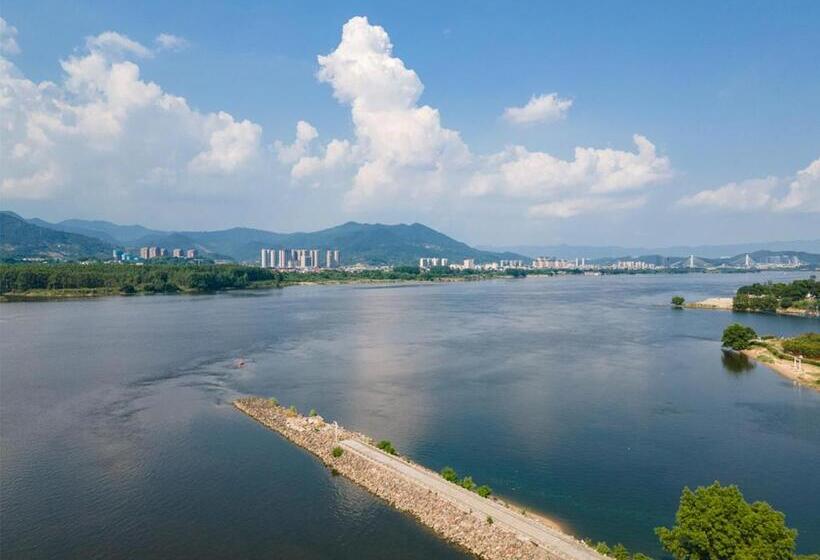 בית מלון כפרי Carp Islet Resort Fuzhou
