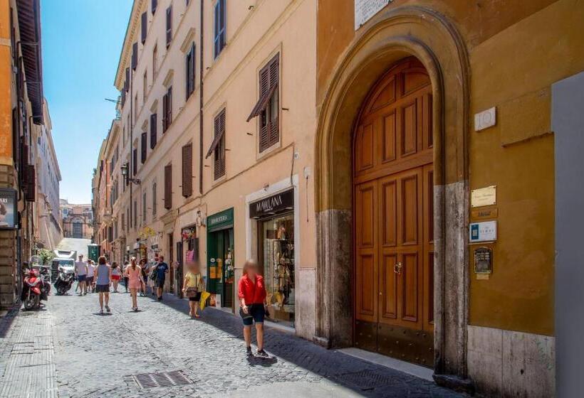 مسافرخانه My Trevi Charming & Luxury Rooms