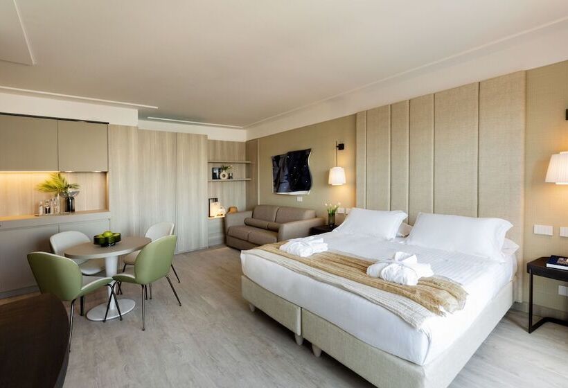 هتل Ceccarini 9 Home Suite Home