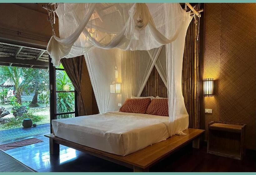 هتل Coco Cottage Resort