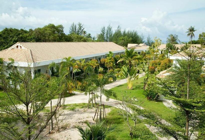 هتل Mango Beach Resort