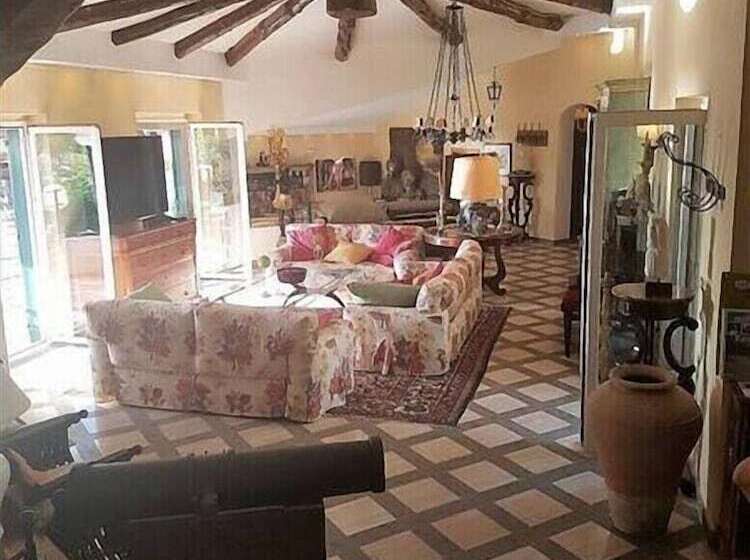 Отель Residenza Villa Spagnola