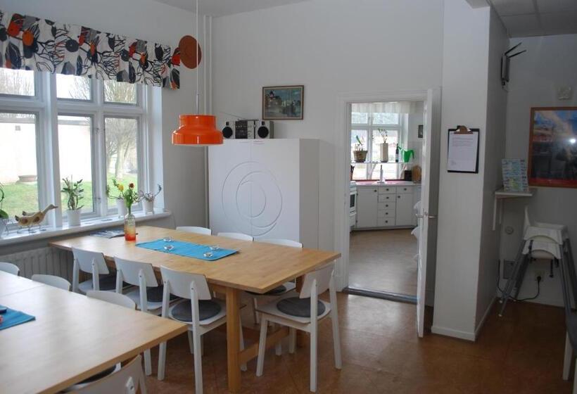 åhus B&b Och Vandrarhem