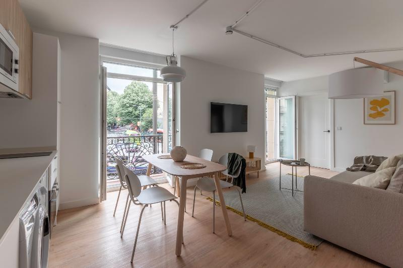 בית מלון כפרי B48 Bilbao Abando Serviced Apartments