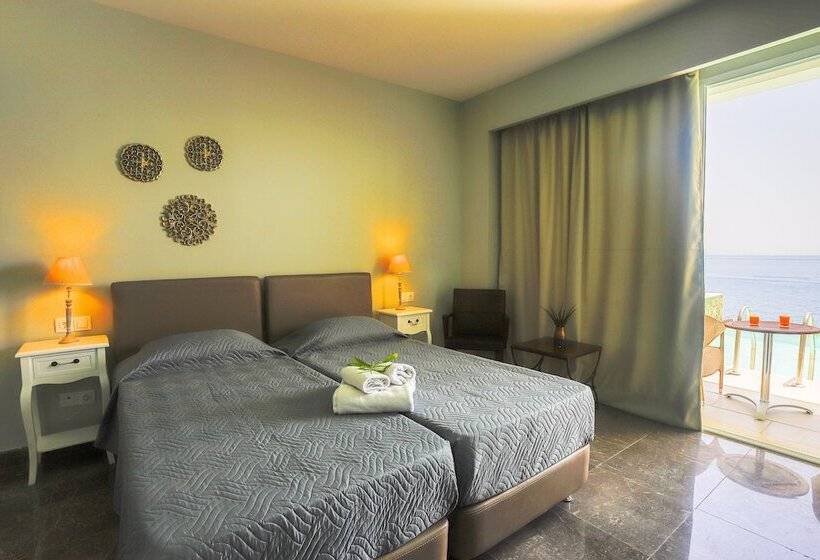 بنسيون Room In Guest Room   Room With Private Pool
