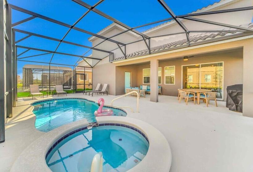 Resort Oasis W/ Game Room: 11 Mi To Disney!