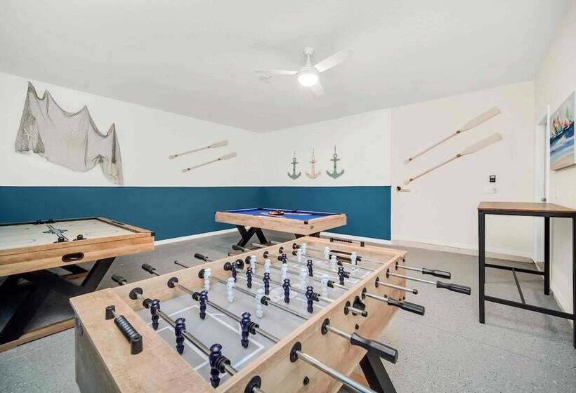 Resort Oasis W/ Game Room: 11 Mi To Disney!