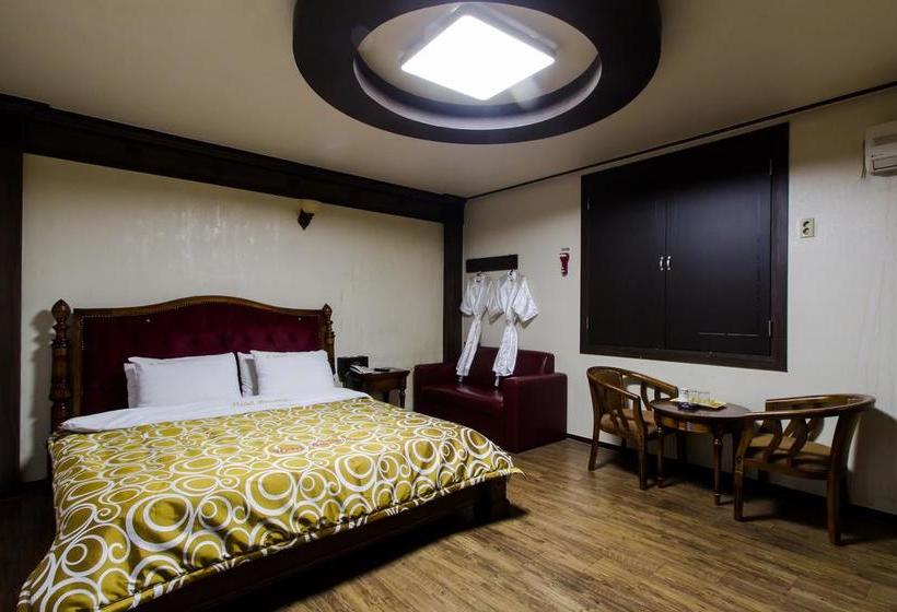 בית מלון כפרי Gwangju  Banana