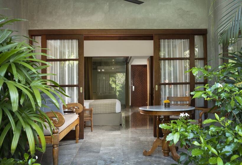 هتل Adiwana Resort Jembawan
