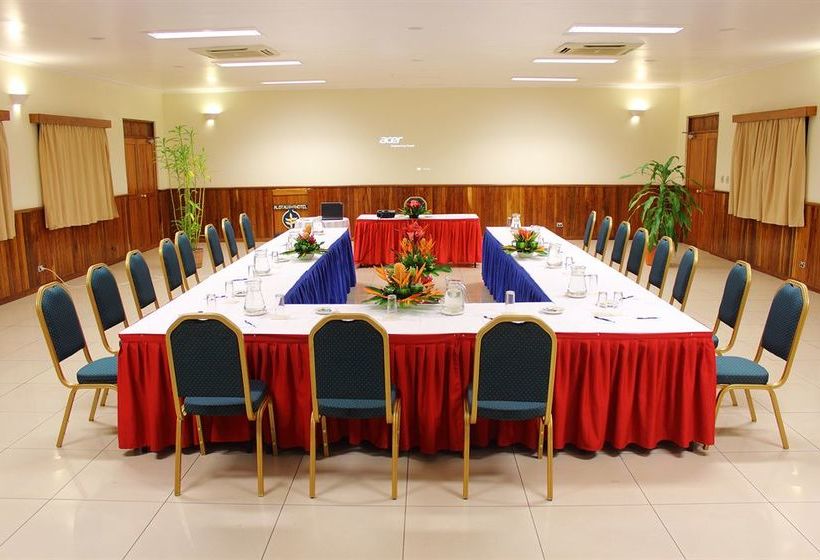 هتل Alotau International