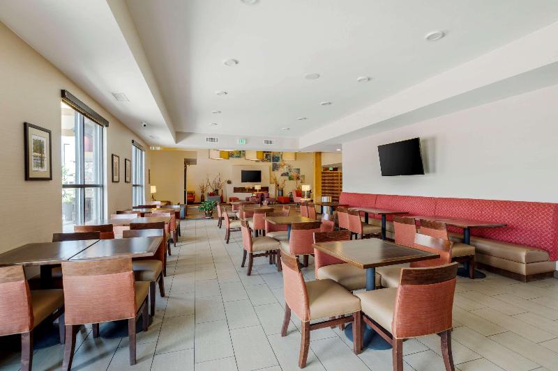 هتل Comfort Suites Loveland