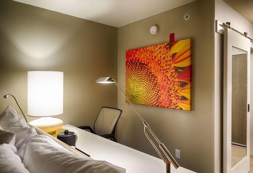 هتل Hilton Garden Inn Salina