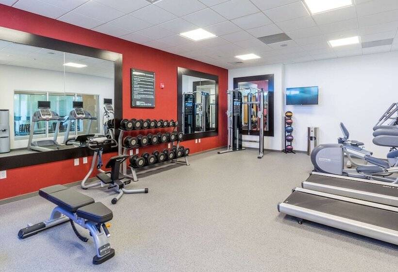 هتل Hilton Garden Inn Salina