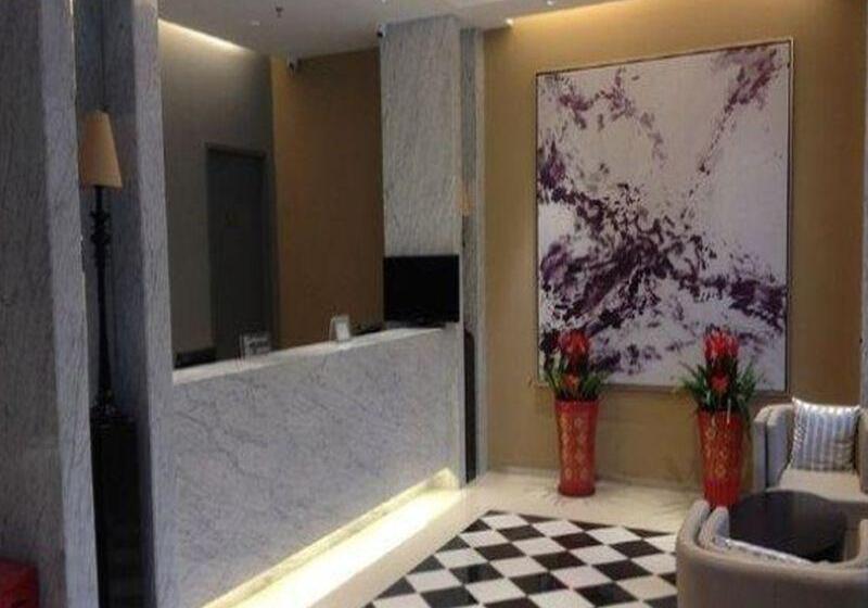 Atour Light Hotel Shenzhen North Station Hongshan Metro Station