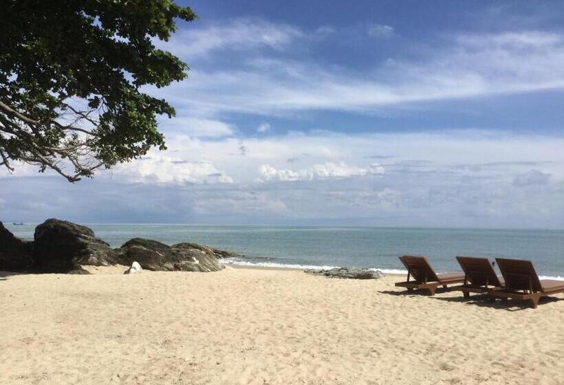 هتل Khanom Hill Resort