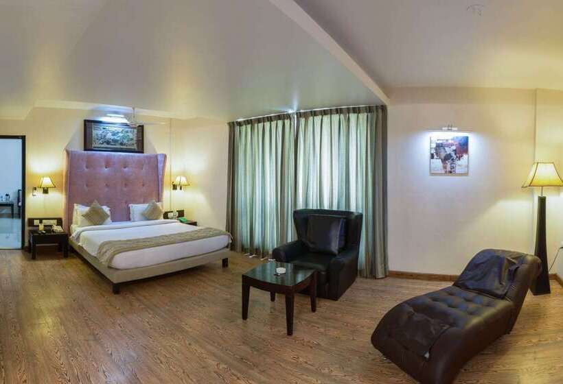 Отель Quality Inn Palms