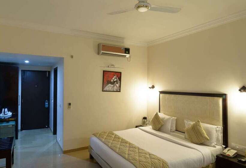 Отель Quality Inn Palms