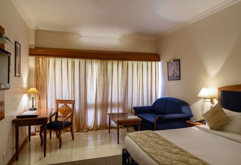 Отель Quality Inn Palms