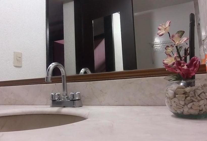 هتل Raldos Inn