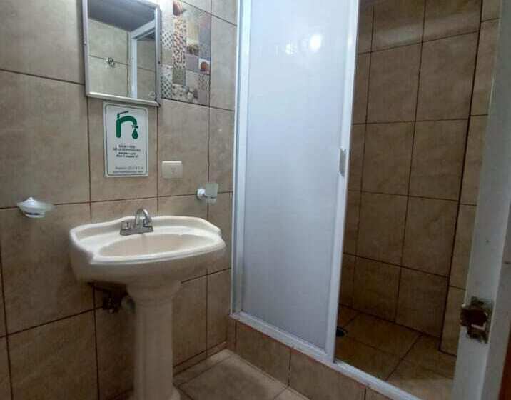 فندق & Suites Cerro Roj0