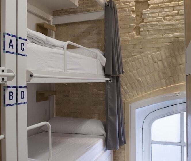 Up Hostel Valencia