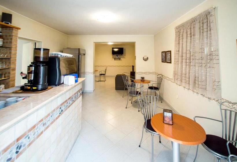 فندق Albergo Il Veliero